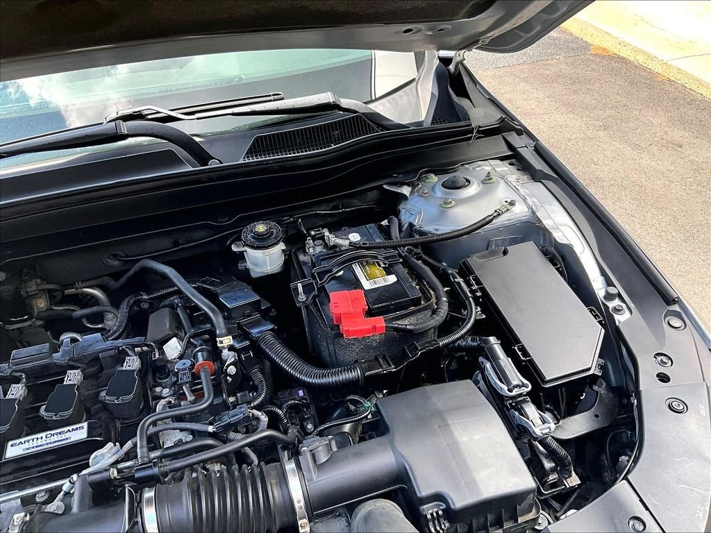 Used 2019 Silver Honda LX image 30
