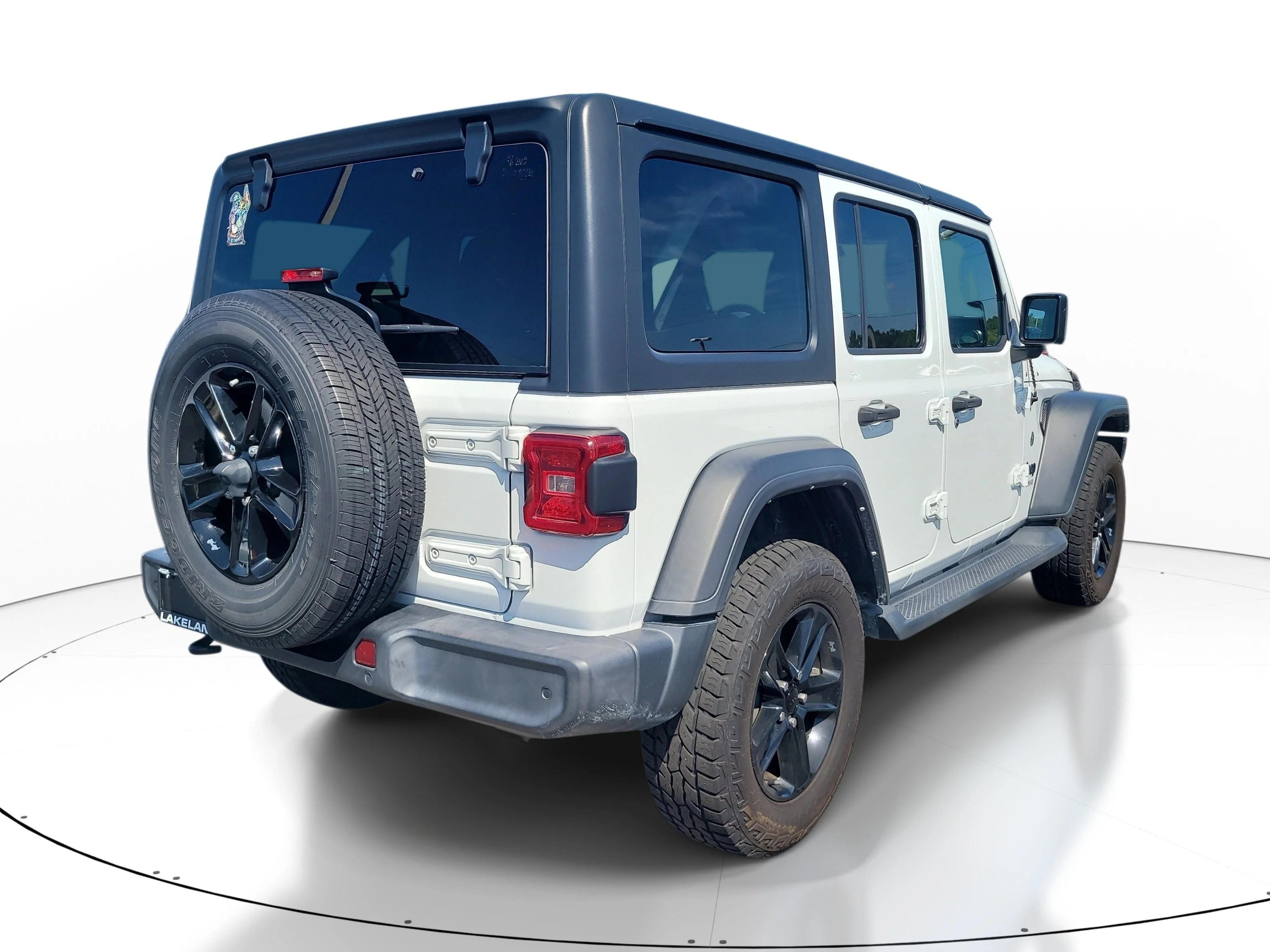 Used 2022 Bright White Clearcoat Jeep Unlimited Sport Altitude image 4
