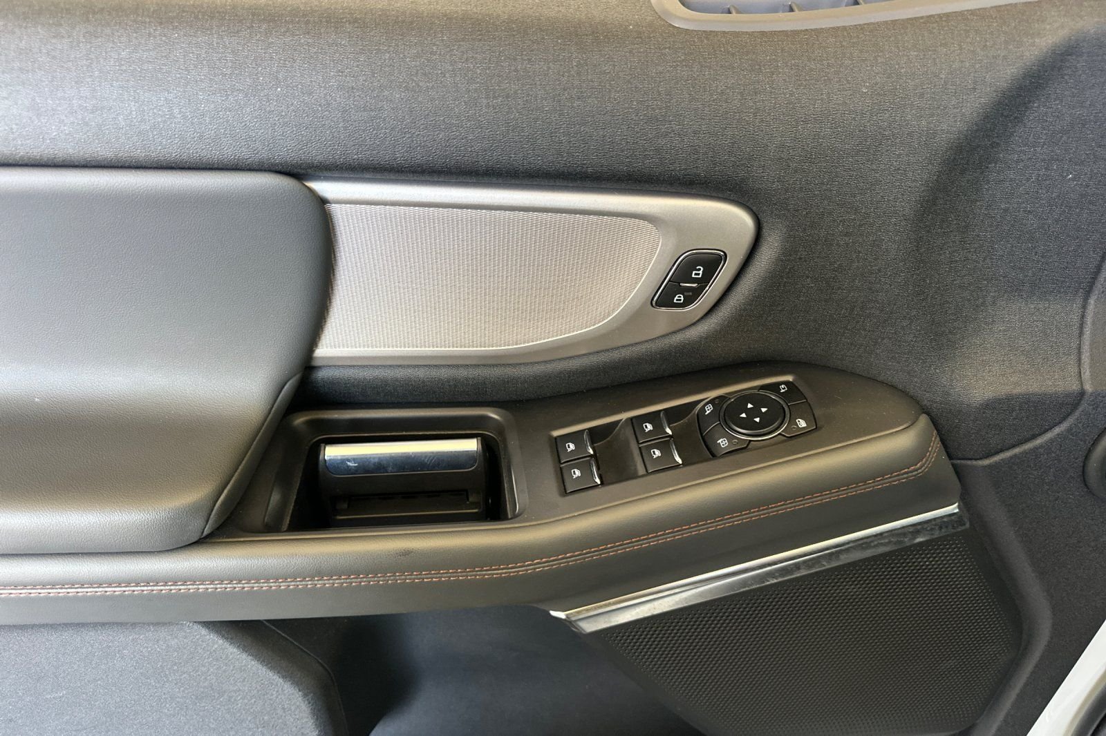 Used 2025 White Ford Active image 10