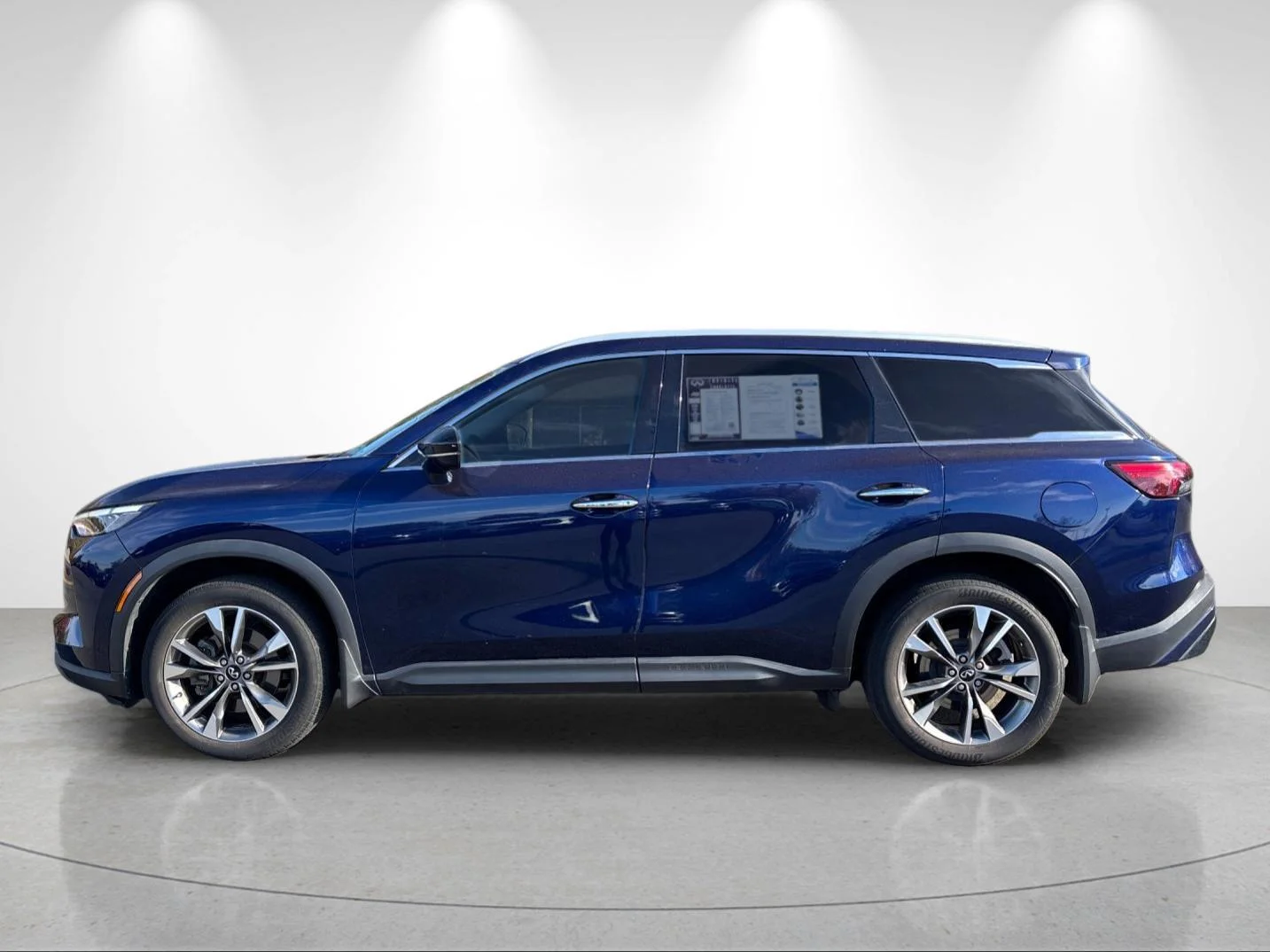 Certified Used 2023 Grand Blue INFINITI LUXE image 2
