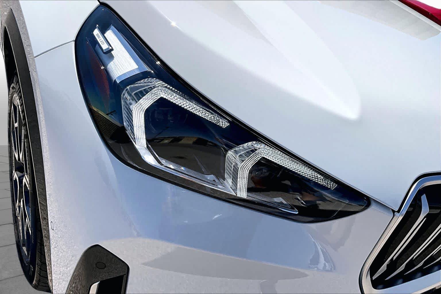New 2026 Alpine White BMW xDrive28i image 12