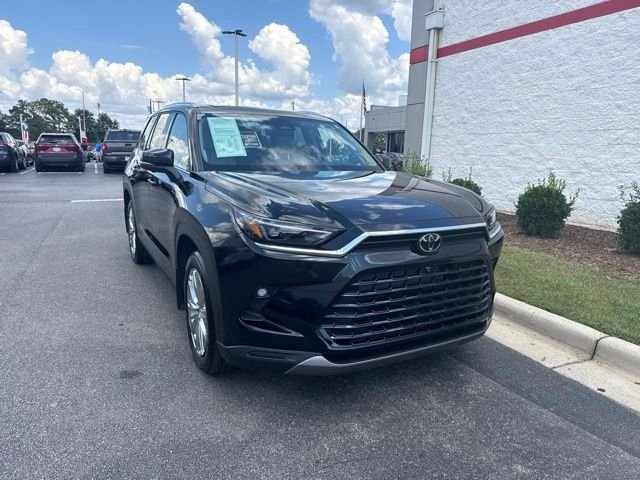 Used 2025 Black Toyota Platinum image 1