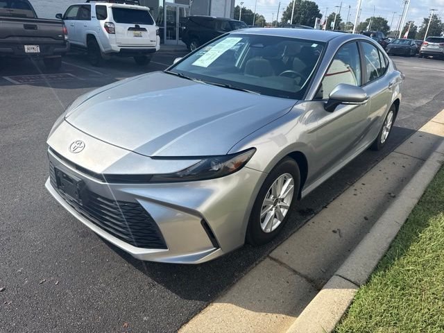 Used 2025 Silver Toyota LE image 3