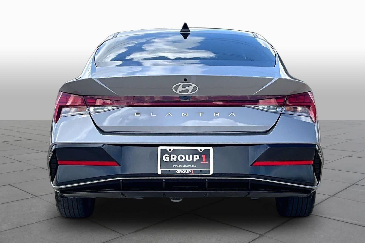 Used 2024 Fluid Metal Hyundai SEL image 5