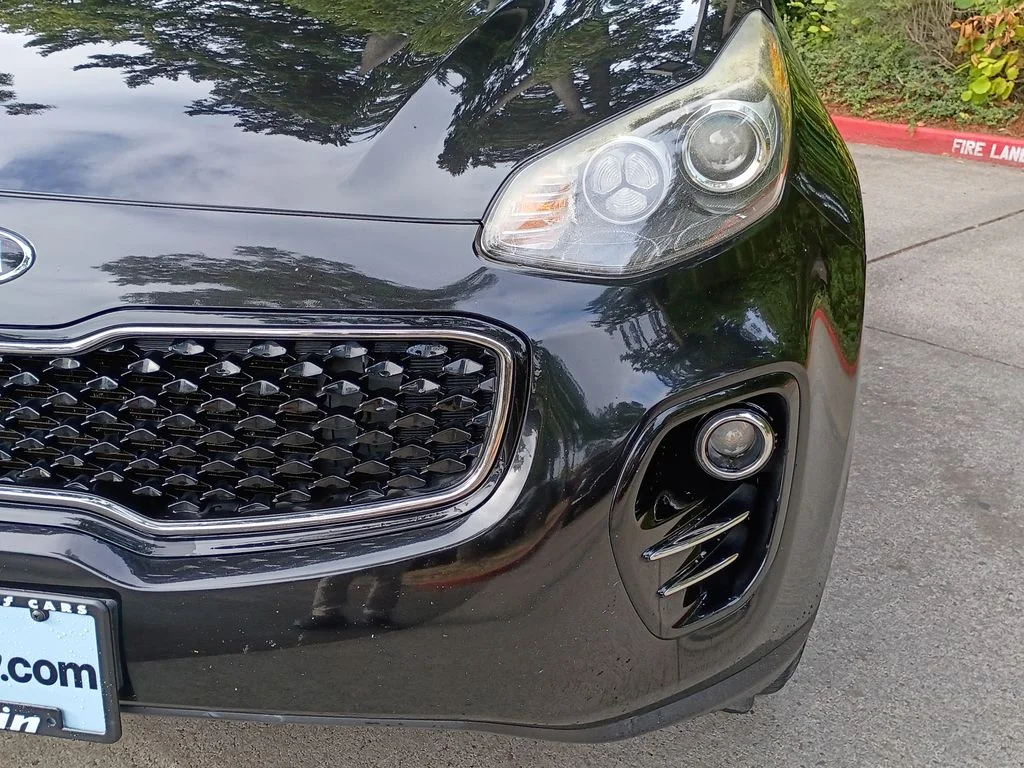 Used 2018 Black Cherry Kia LX image 10