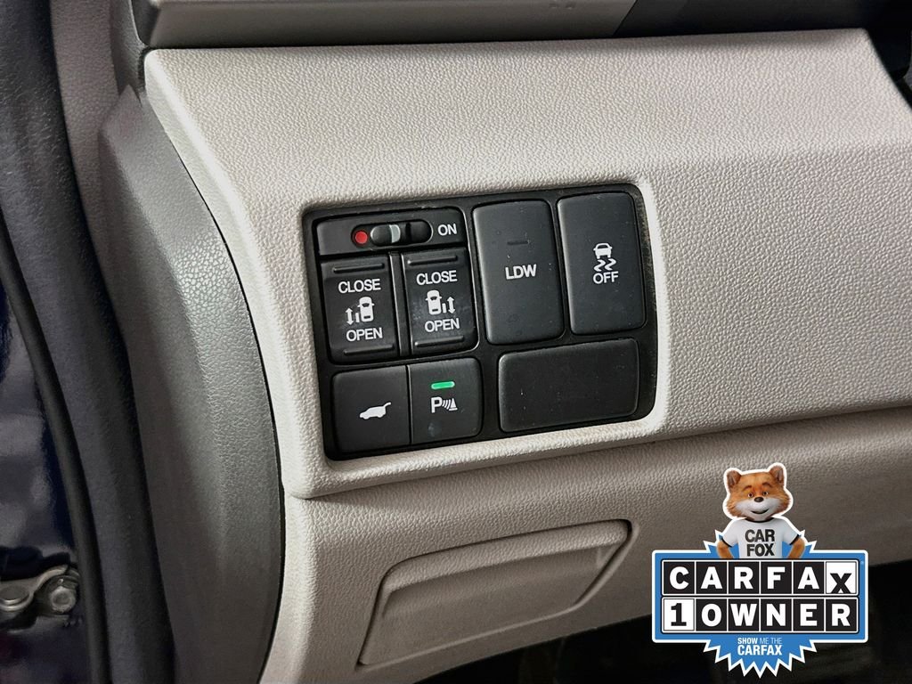 Used 2014 Obsidian Blue Pearl Honda Touring image 11