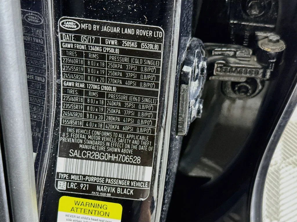 Used 2017 Black Land Rover HSE image 34