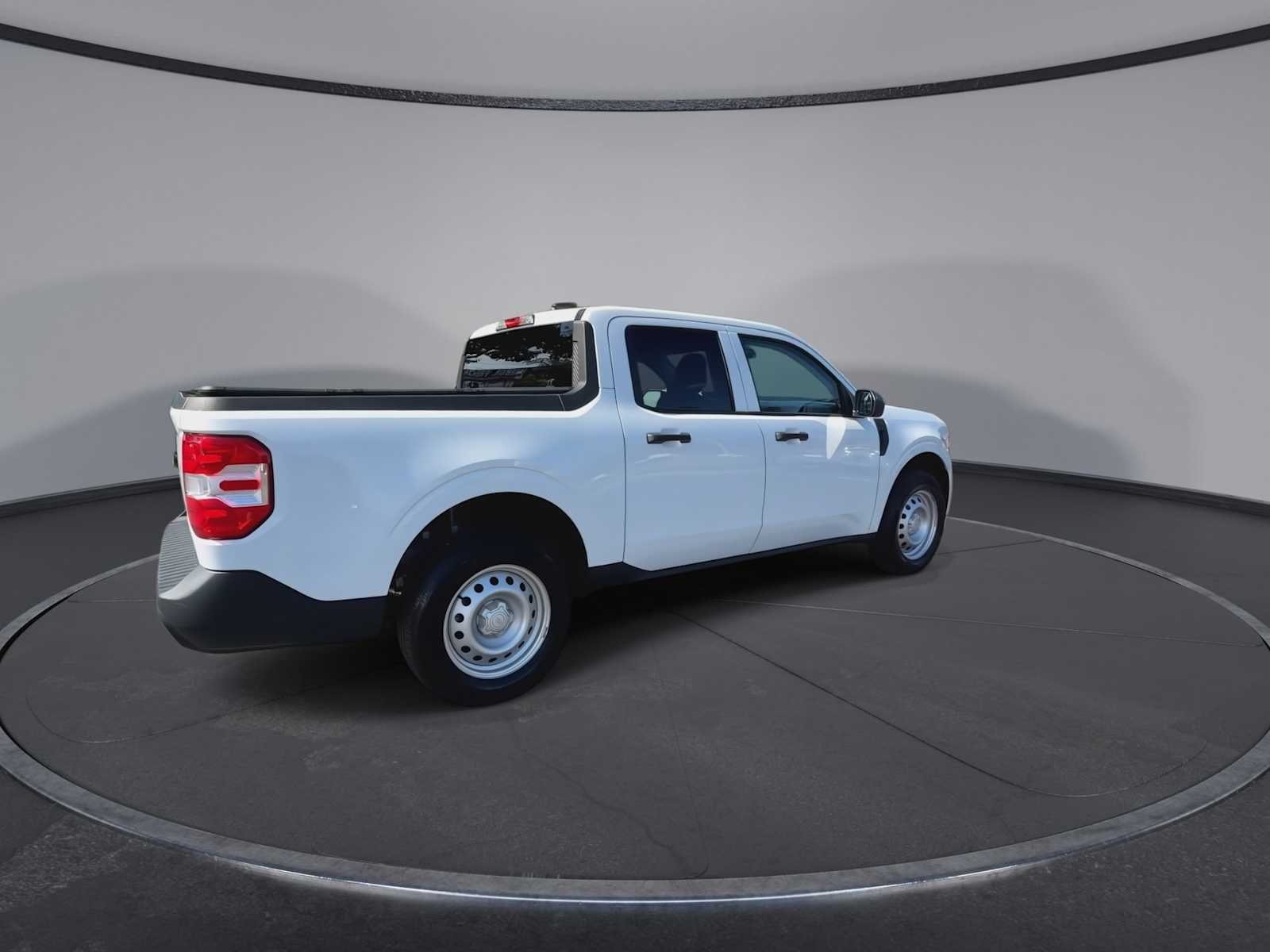 Used 2025 Oxford White Ford XL image 8