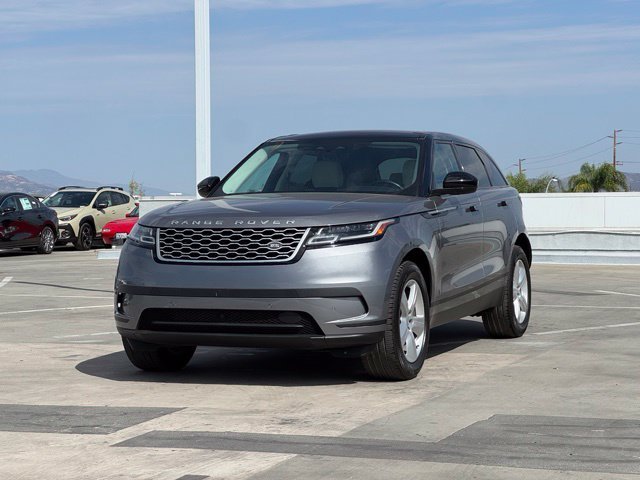 Used 2023 Eiger Gray Metallic Land Rover S image 3