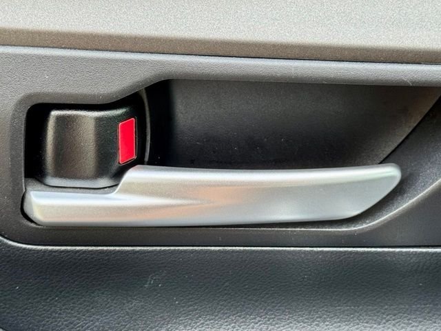Used 2024  Toyota XLE image 18