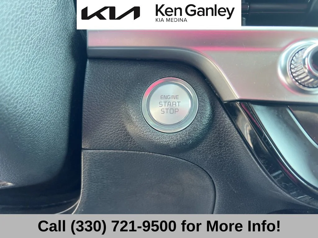 Used 2024 Black Kia S image 38