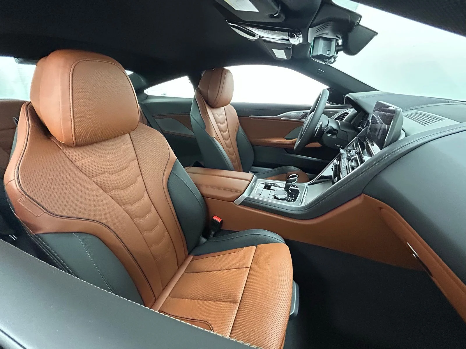2026 BMW 8 Series 840i - Photo 39