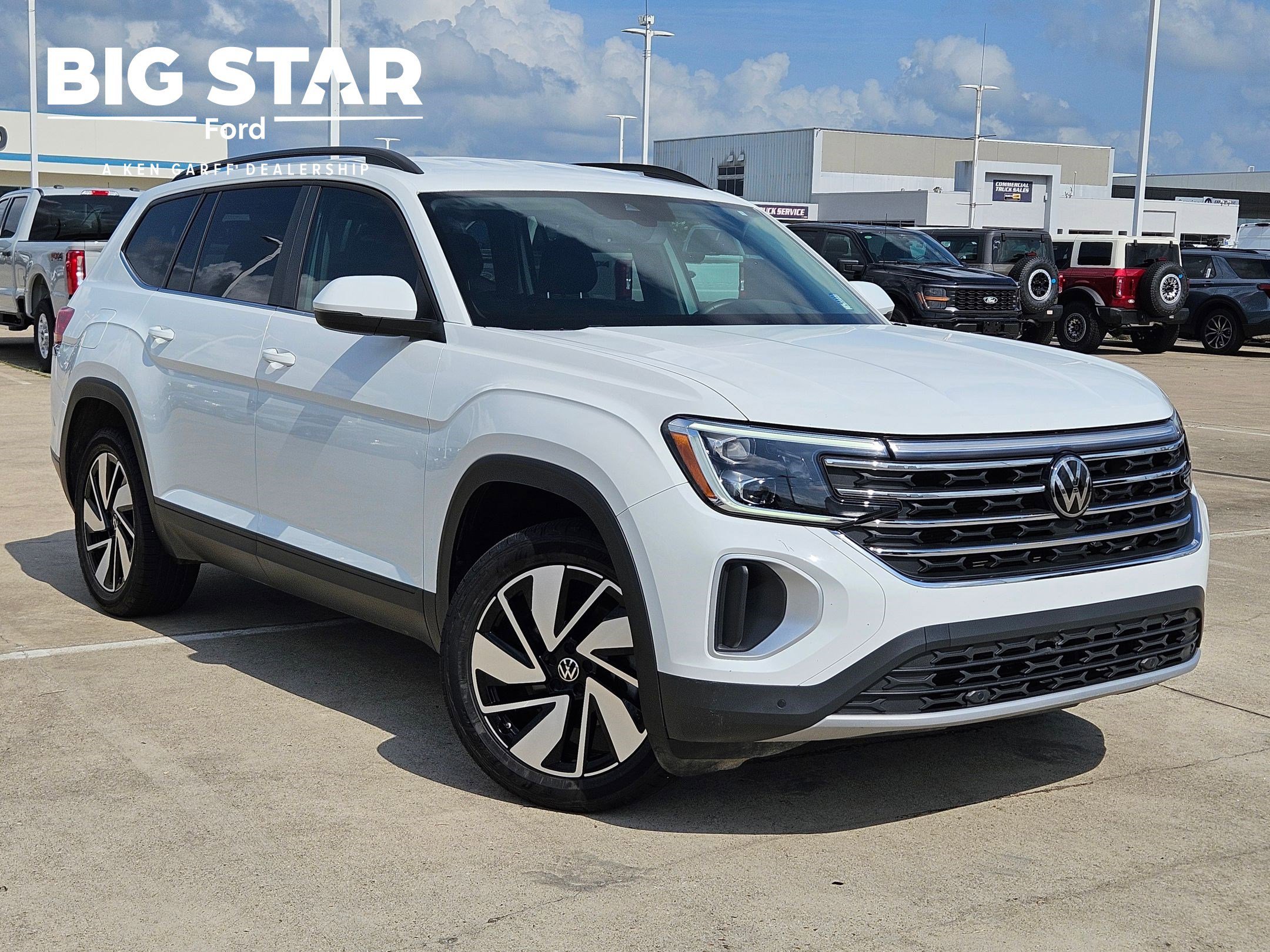 2024 Volkswagen Atlas 2.0T SE w/Tech's photo