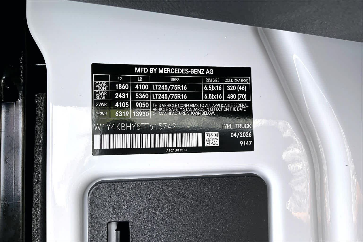 New 2026 Arctic White Mercedes-Benz Worker image 13