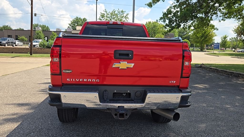 Used 2019 Red Chevrolet LTZ image 25