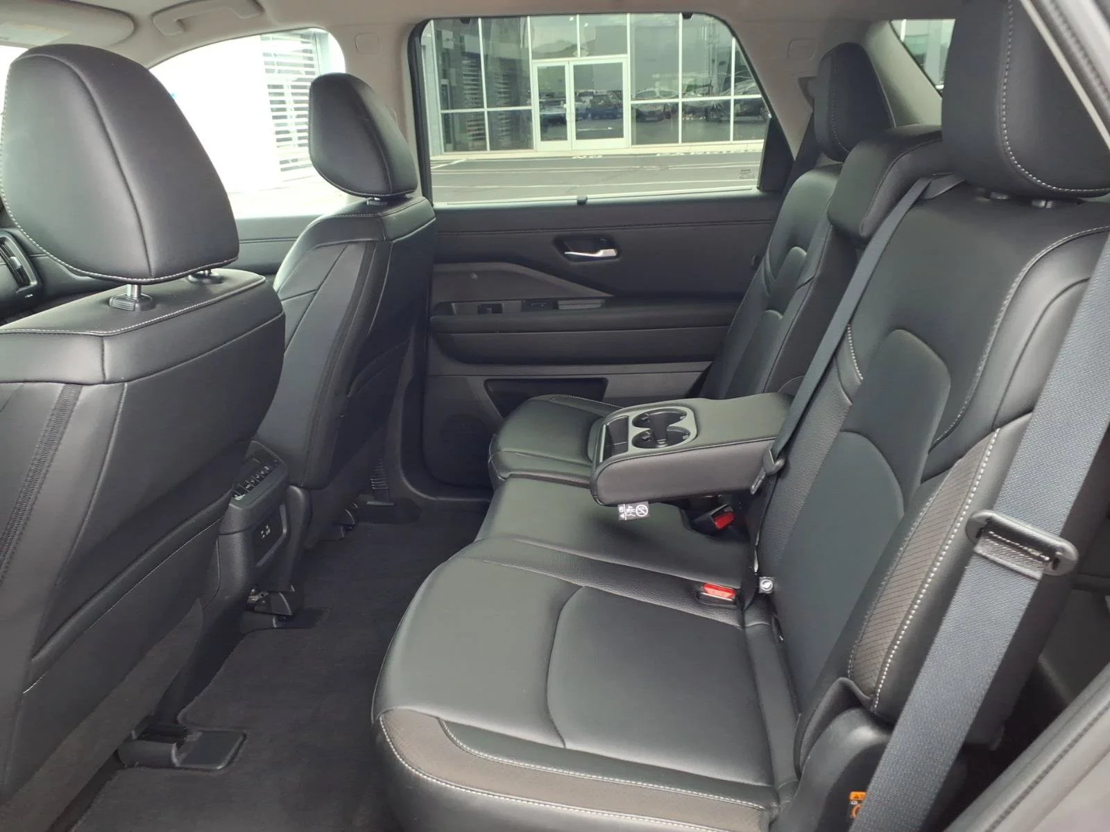 Used 2025 Gun Metallic Nissan SL image 26