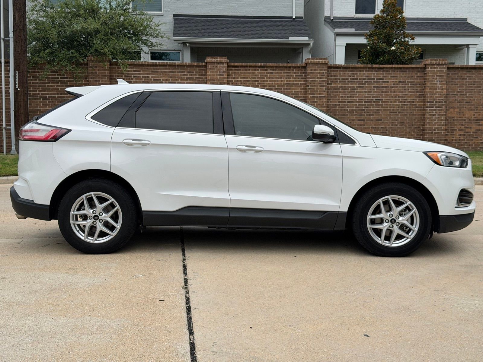 Used 2020 White Ford SEL image 14