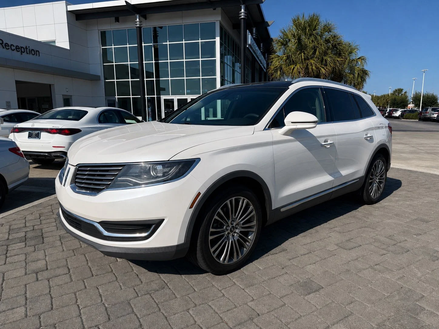 2016 Lincoln MKX Reserve AWD's photo