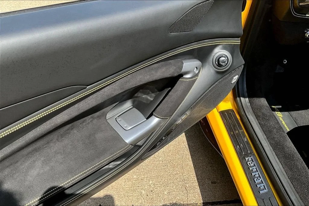 Used 2022 Giallo Modena Ferrari  image 30