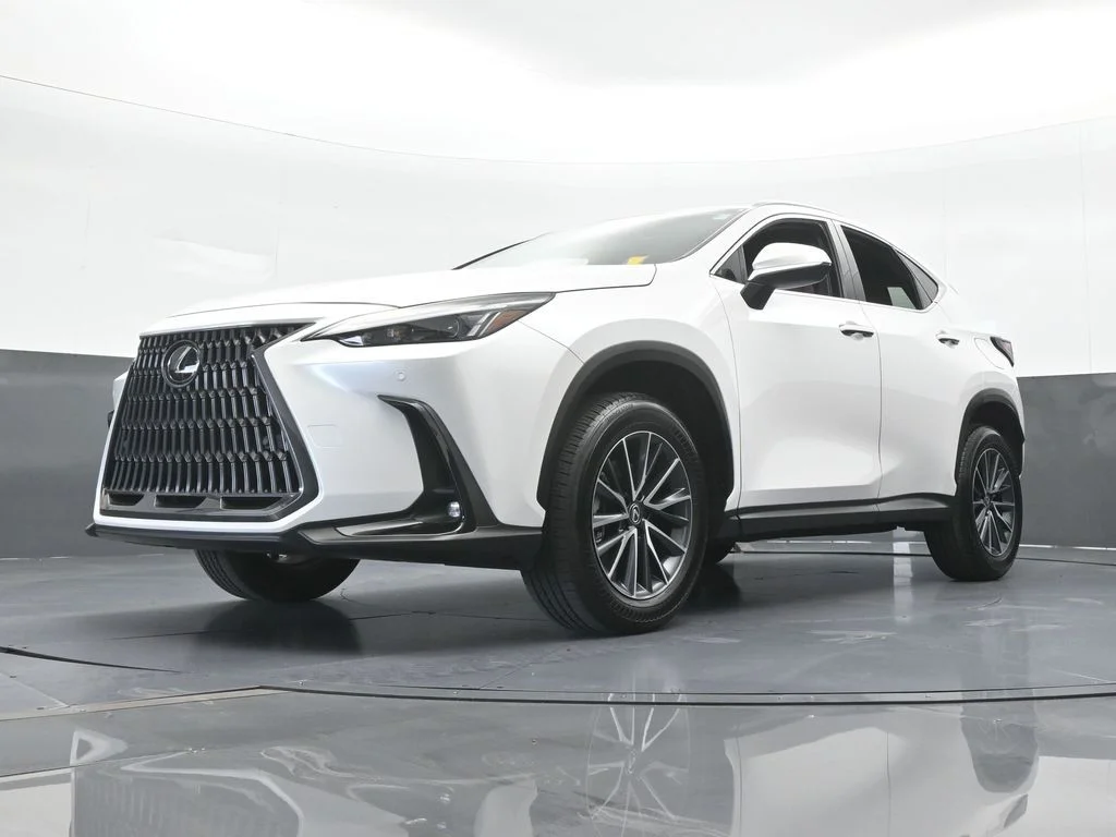 Used 2025 White Pearl Lexus 350 Premium image 57