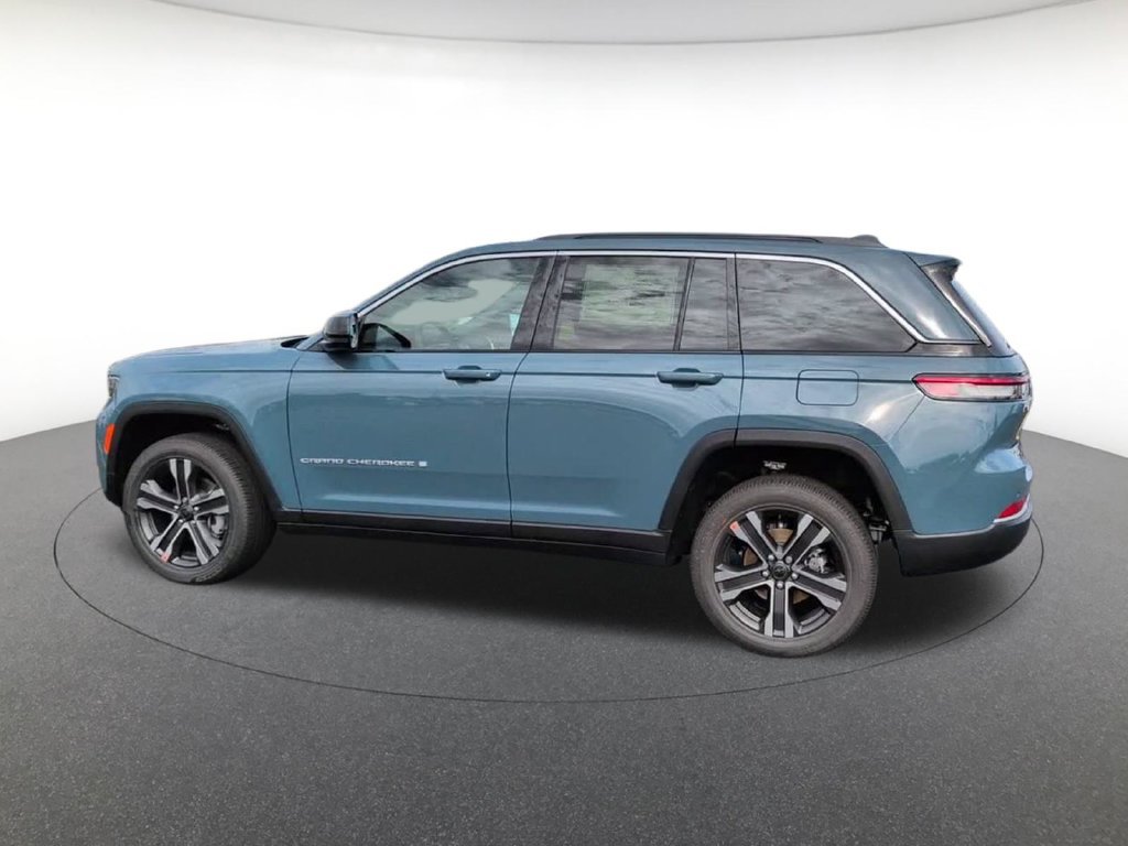 New 2027 Steel Blue Paint Jeep  image 10