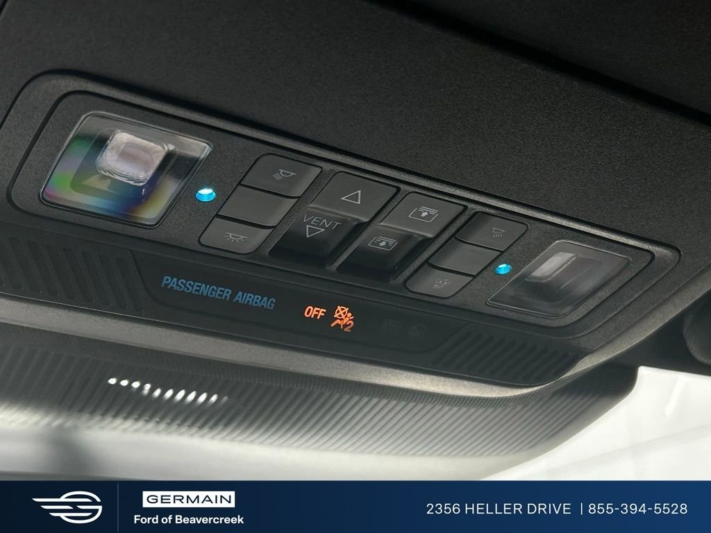 Used 2025 White Metallic Ford Platinum image 10