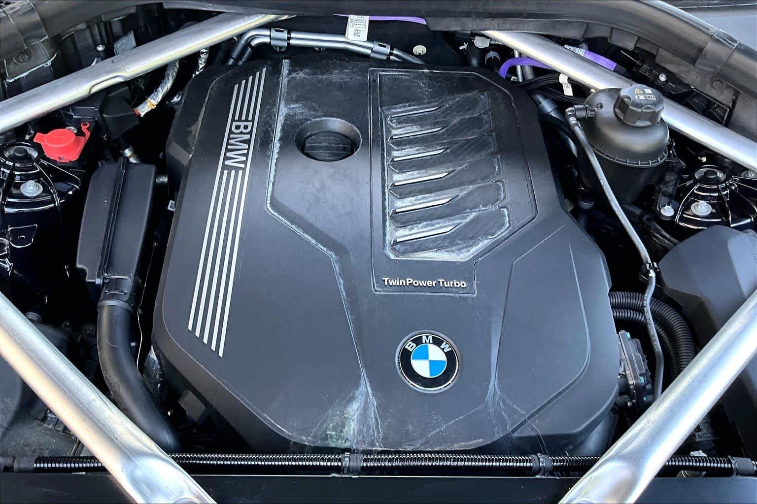 Used 2023 Carbon Black Metallic BMW sDrive40i image 33