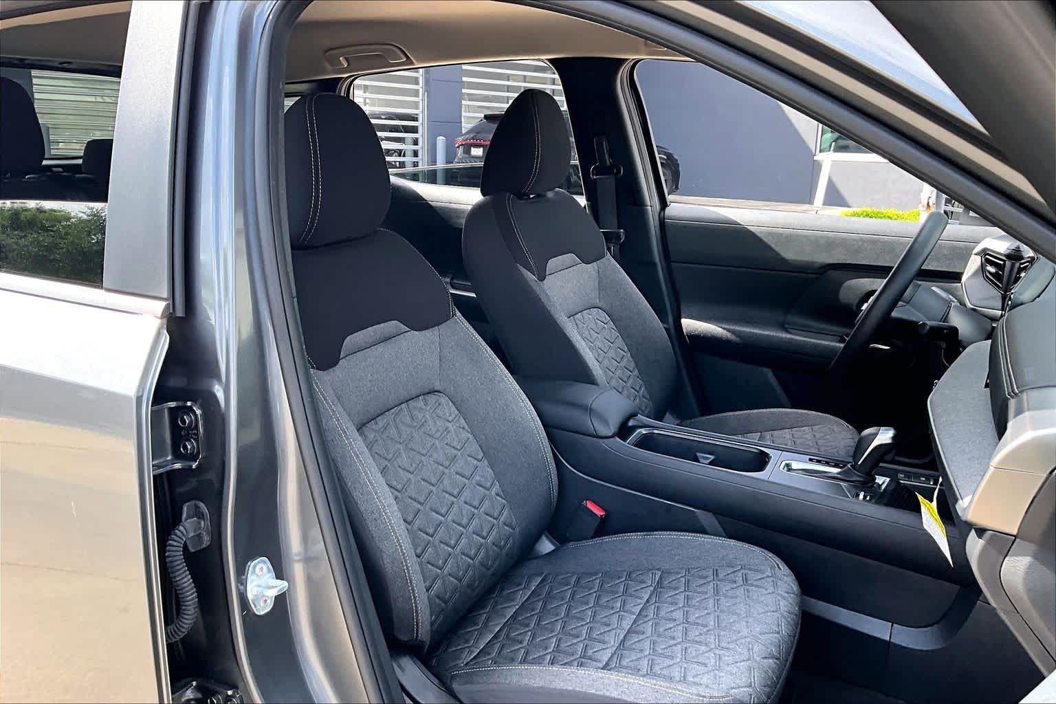 Used 2025 Gun Metallic Nissan SV image 9