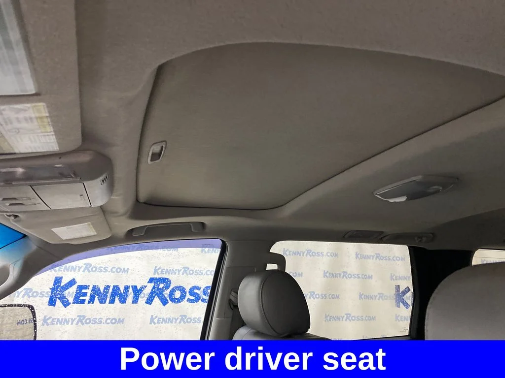 Used 2015 White Toyota SR5 image 10