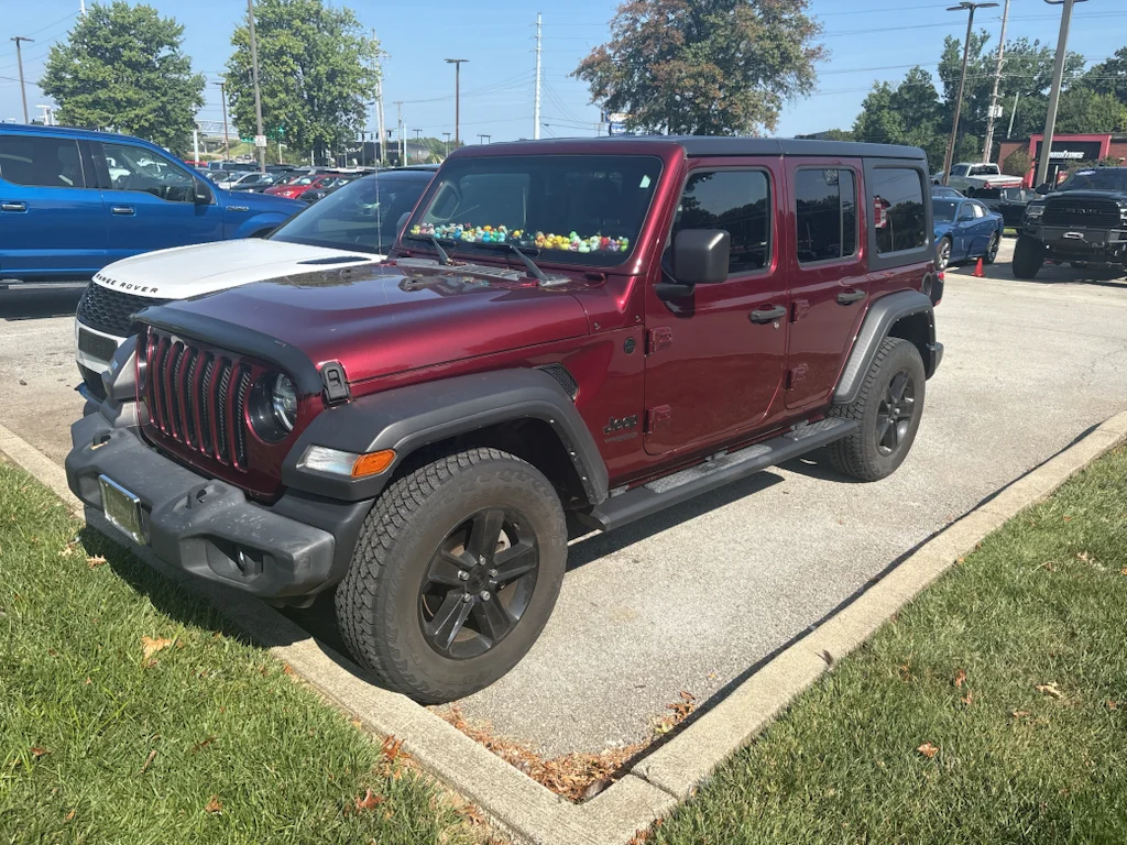 Used 2021 Snazzberry Pearlcoat Jeep Unlimited Sport Altitude image 2