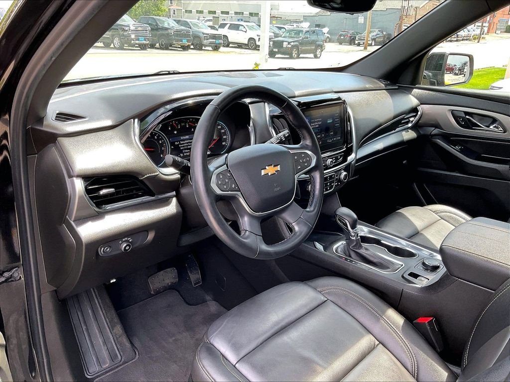 Used 2023 Mosaic Black Metallic Chevrolet LT Leather image 8