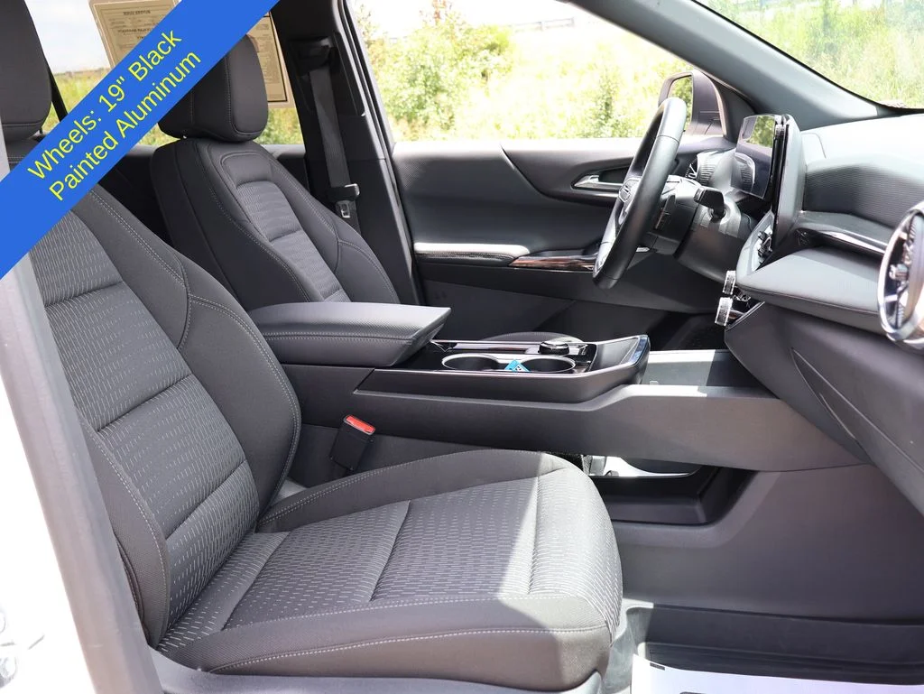 Used 2026 Summit White Chevrolet LT image 9