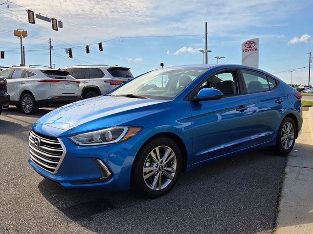 Used 2017 Blue Hyundai SE image 3