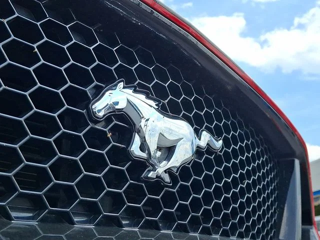 Used 2022  Ford GT Premium image 29