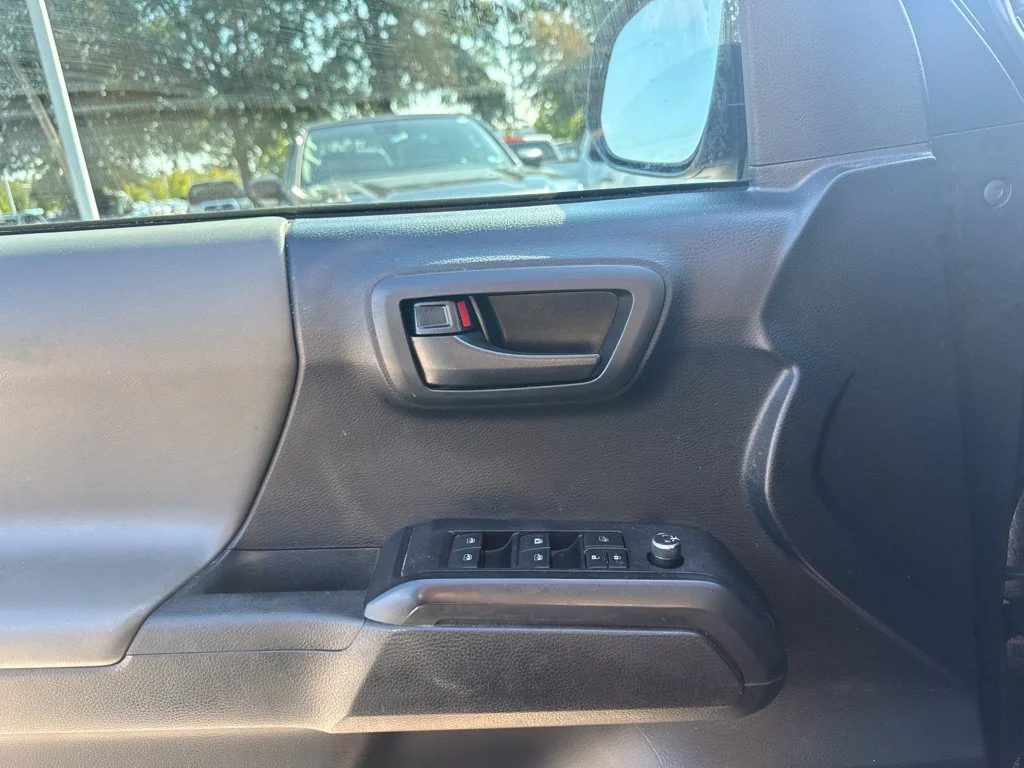 Used 2018 Black Toyota SR image 8