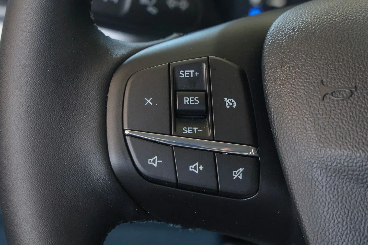 New 2026 Oxford White Ford XLT image 28