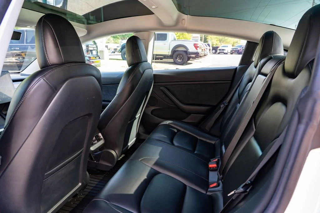 Used 2022 White Tesla Long Range image 19