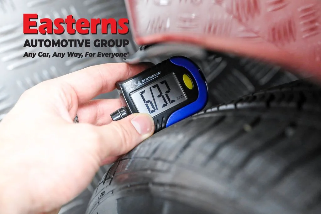 Used 2022 Red Nissan 2.5 SV image 23