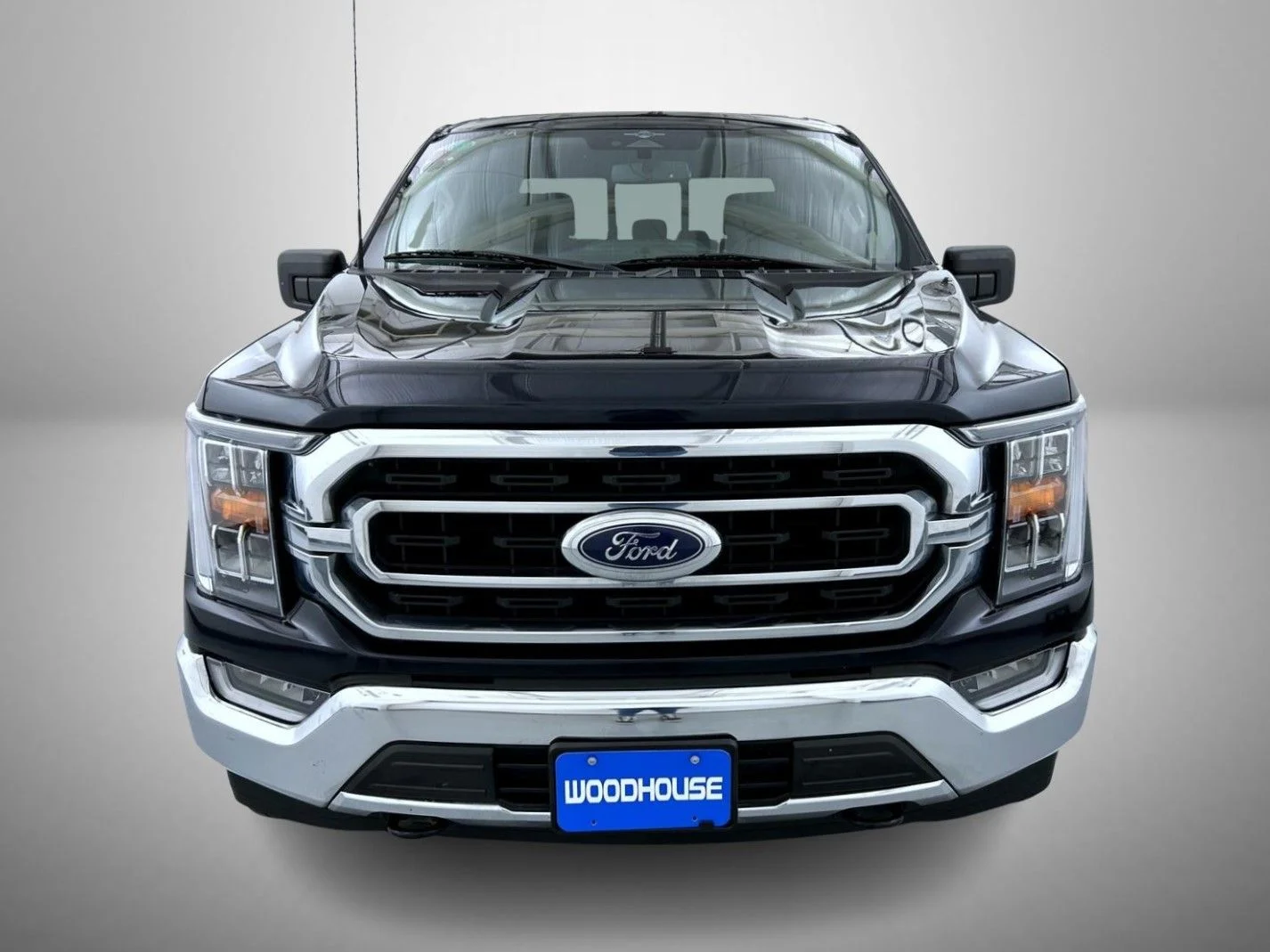 Used 2023 Blue Ford XLT image 2