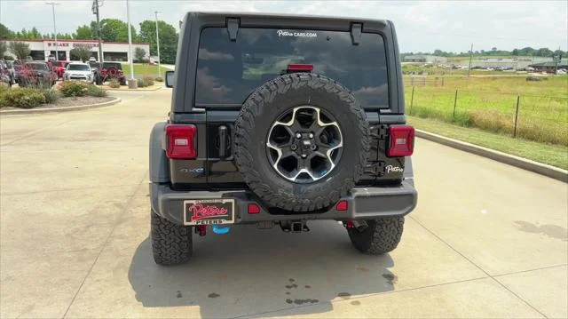 New 2023 Black Clear-Coat Exterior Paint Jeep Rubicon 4xe image 7