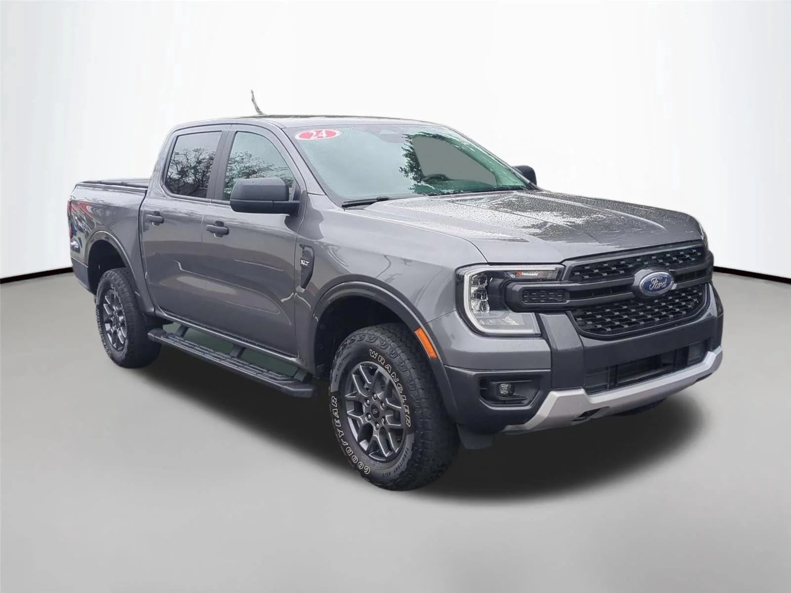 Used 2024 Carbonized Gray Metallic Ford XLT image 7