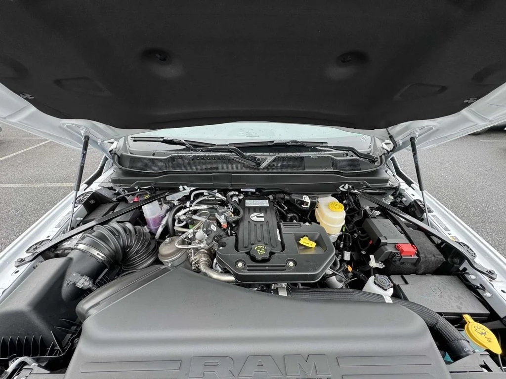 2025 RAM 3500 Chassis Tradesman - Photo 12