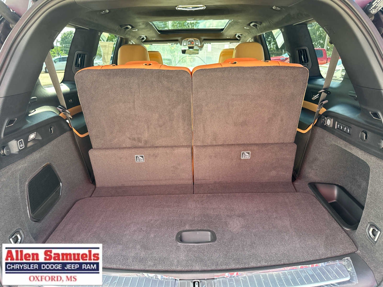 New 2026 Baltic Gray Metallic Clear-Coat Exterior Paint Jeep Summit image 44