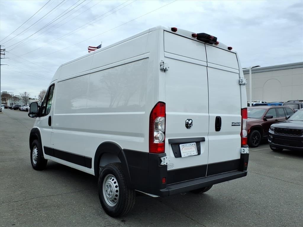 New 2026 Bright White Clearcoat RAM Tradesman image 18