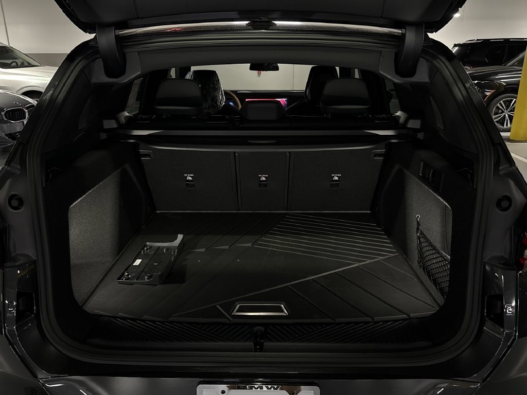 New 2026 Dark Graphite BMW M50 xDrive image 24