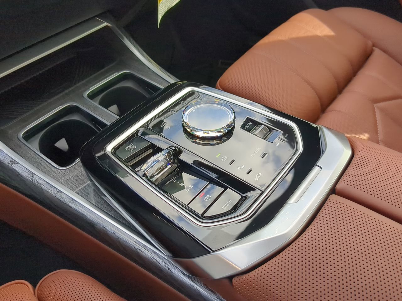 2025 BMW 7 Series 740i - Photo 27