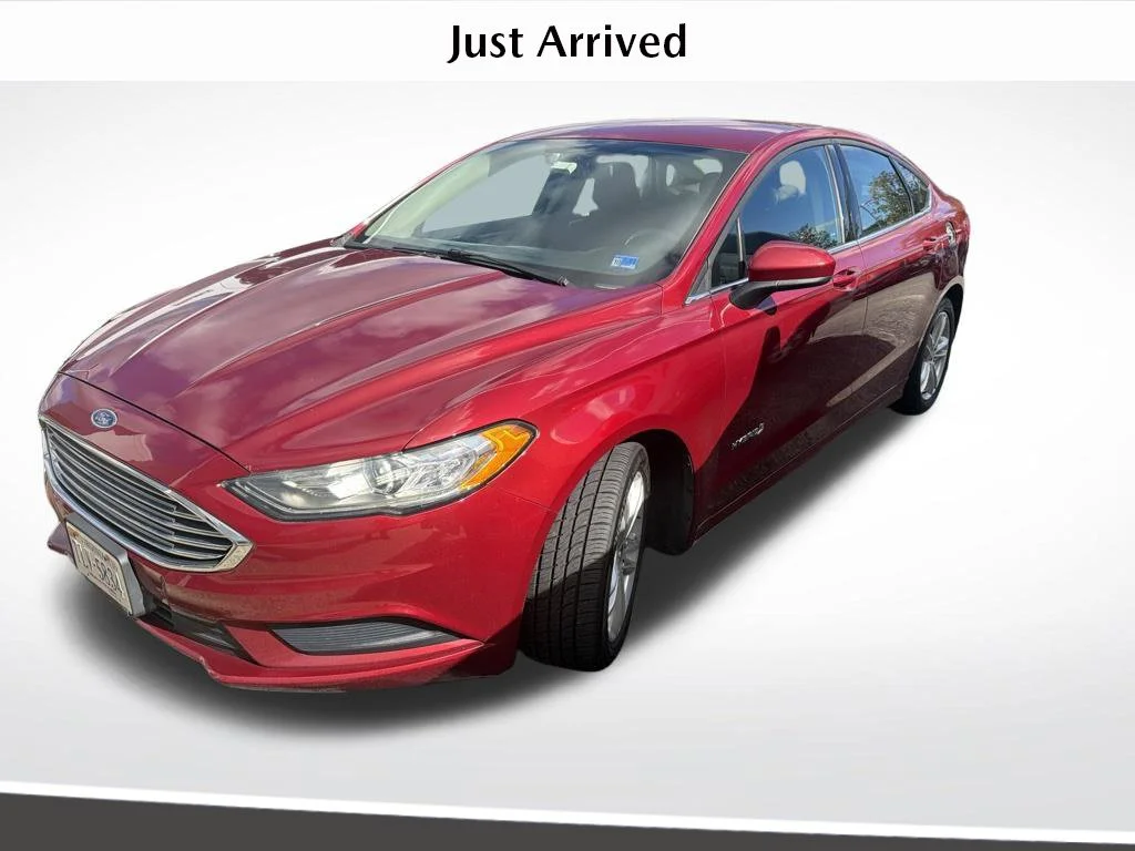 Used 2018 Red Ford SE image 1