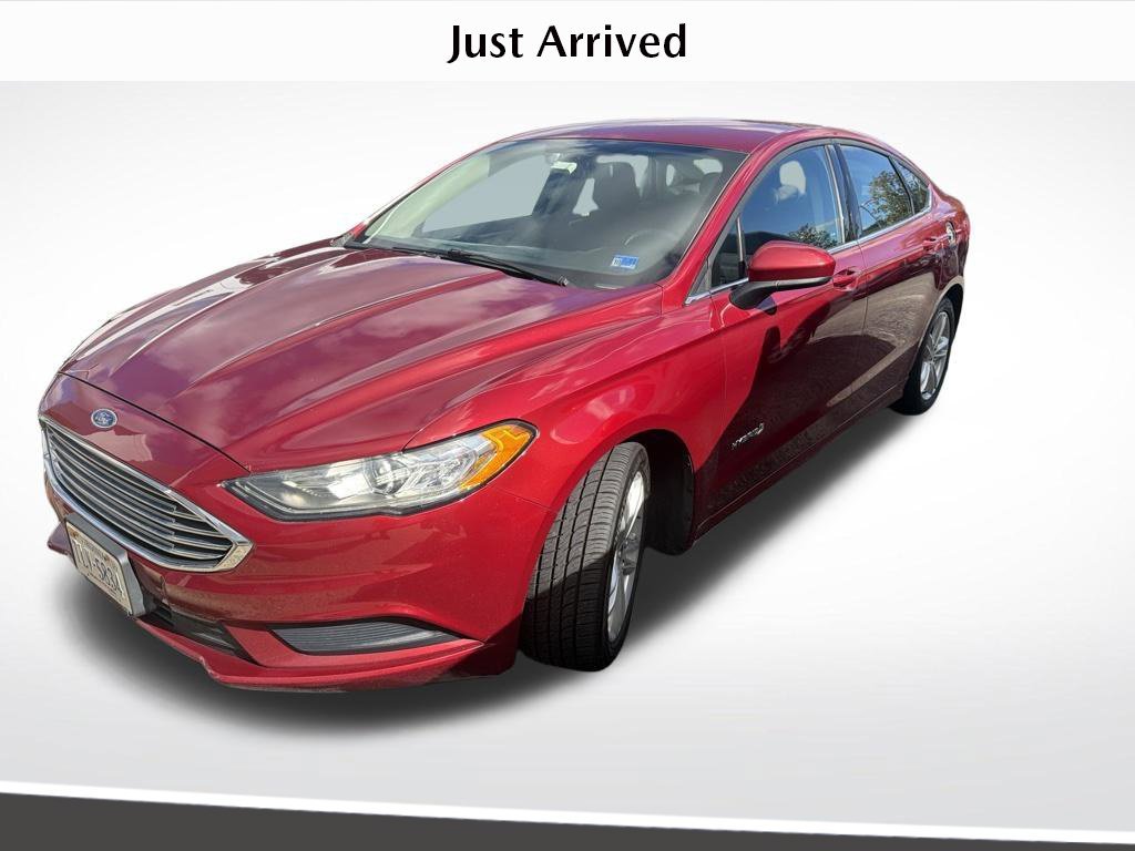 Used 2018 Red Ford SE image 1