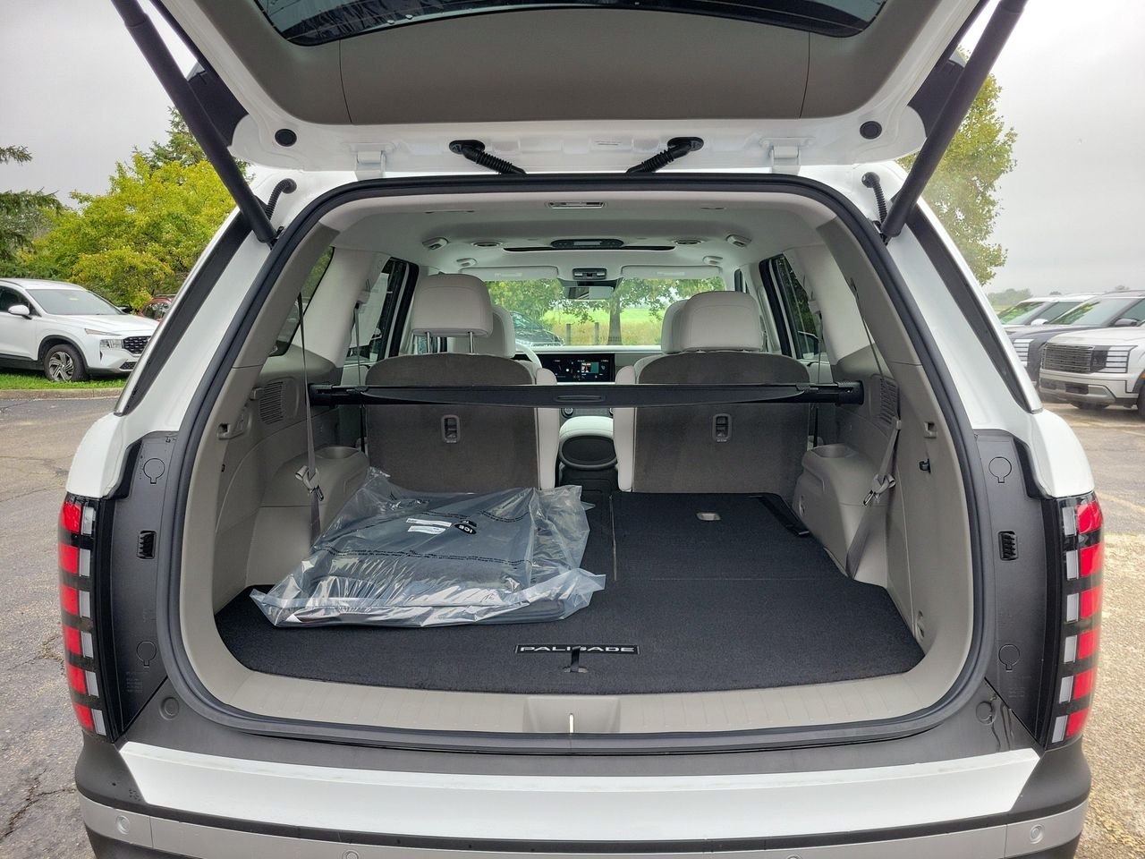 New 2027 Creamy White Pearl Hyundai SEL Premium AWD image 8