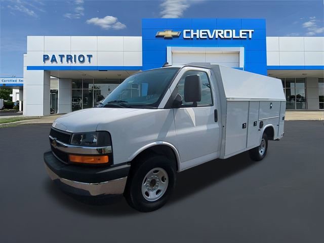 New 2025 Summit White Chevrolet 1WT image 7